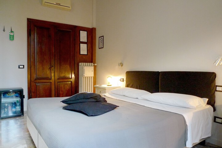 Room 22 of 155