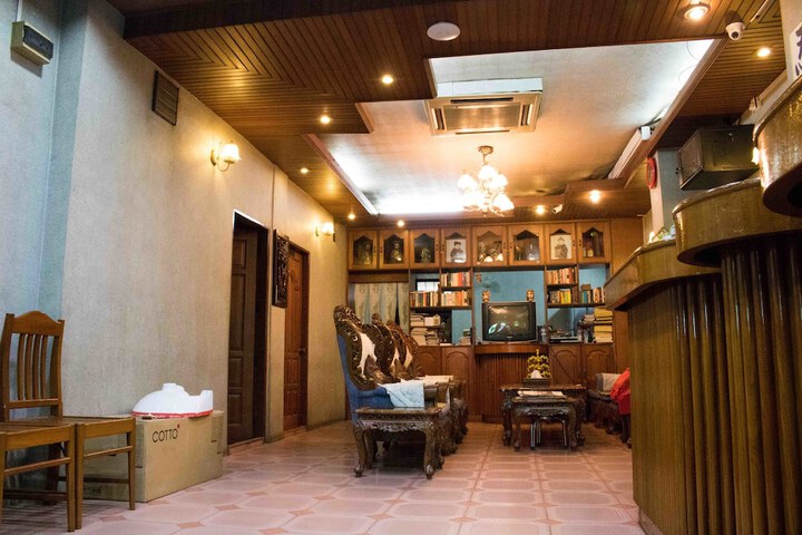 Hotel Interior 4 of 34