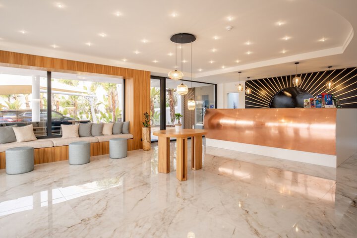 Hotel Interior 10 of 157