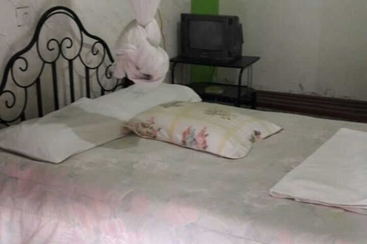 Room 9 of 24