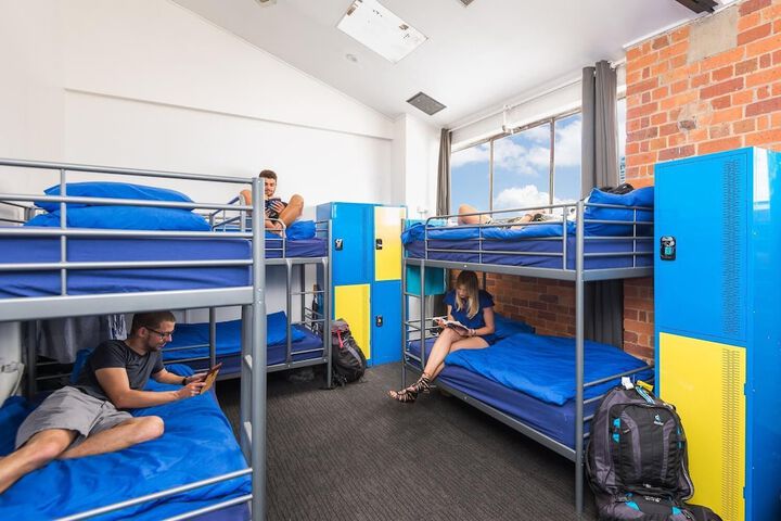 Room 10 of 26