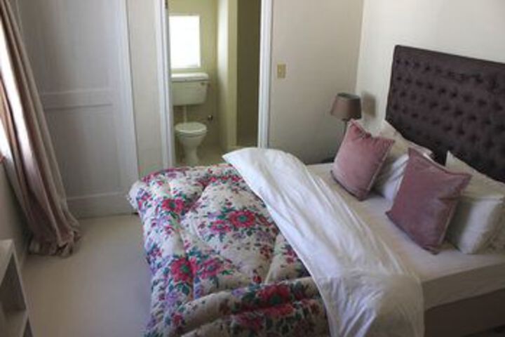 Room 6 of 15