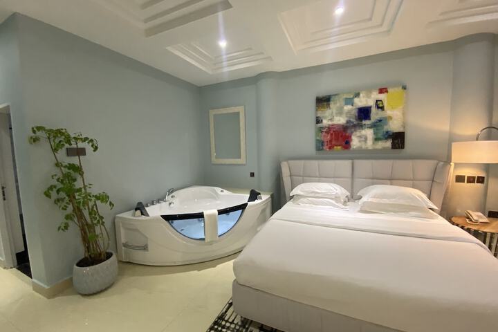 Room 45 of 68