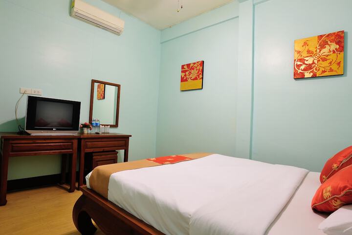 Room 6 of 55