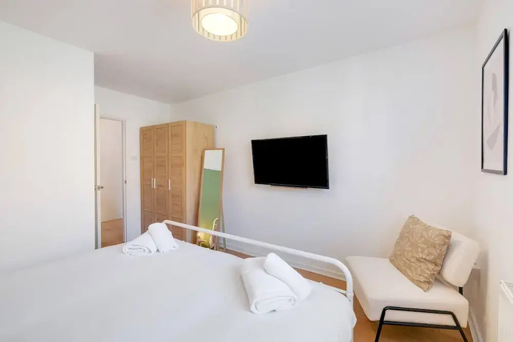 Room 3 of 15