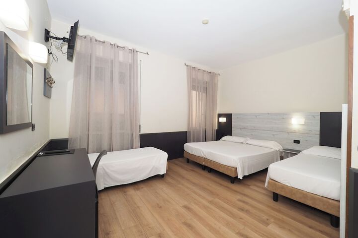 Room 38 of 114