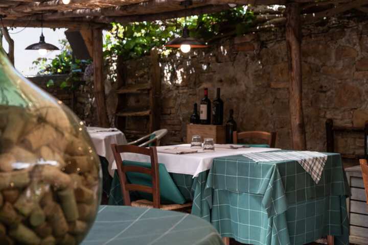 Dining 86 of 124