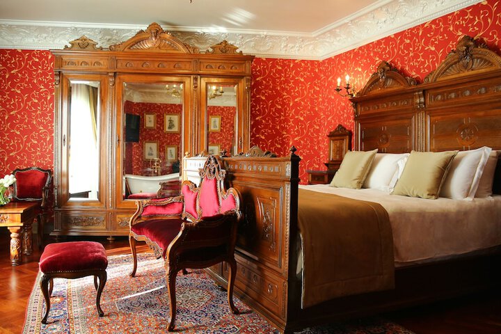 Room 15 of 82