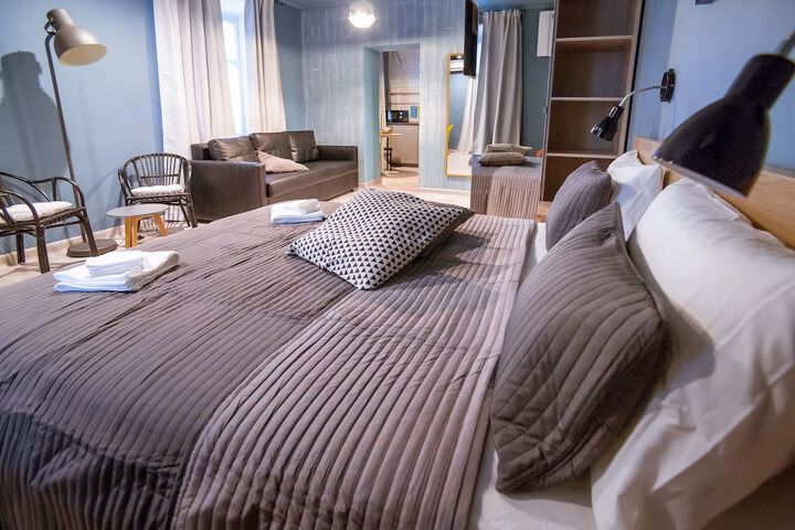 Room 6 of 24