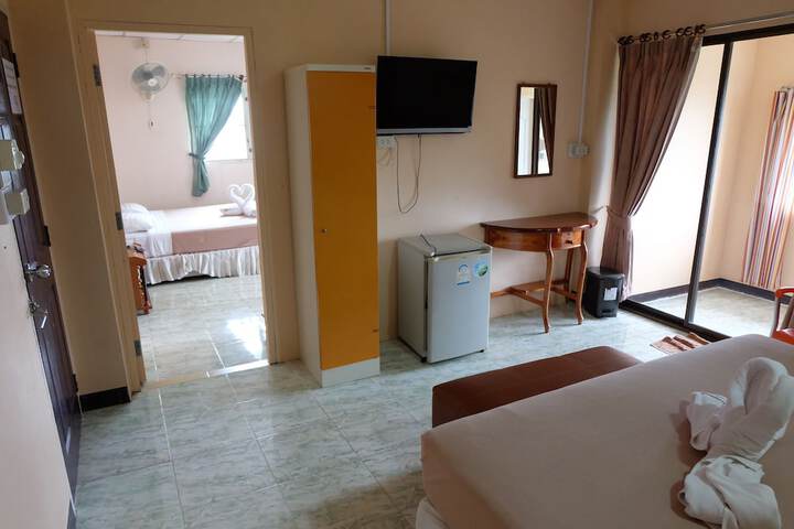 Room 10 of 50
