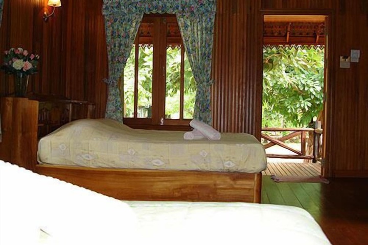 Room 8 of 35