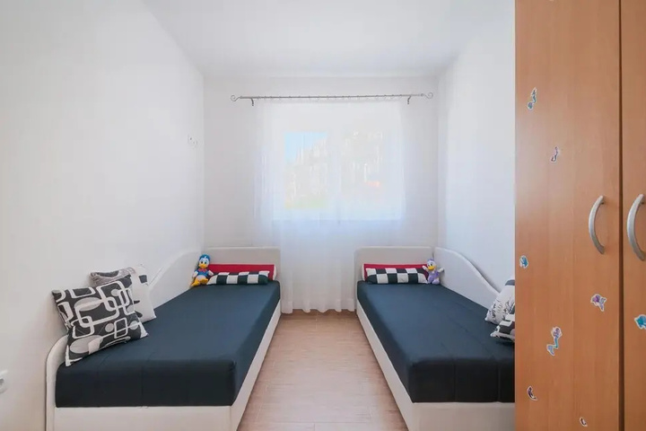 Beautiful Home in Omis With Wifi and 4 Bedrooms