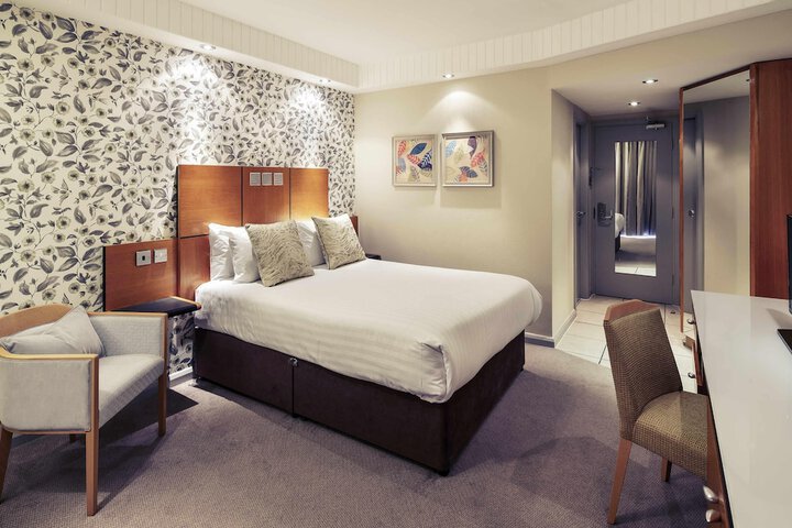 Room 22 of 68