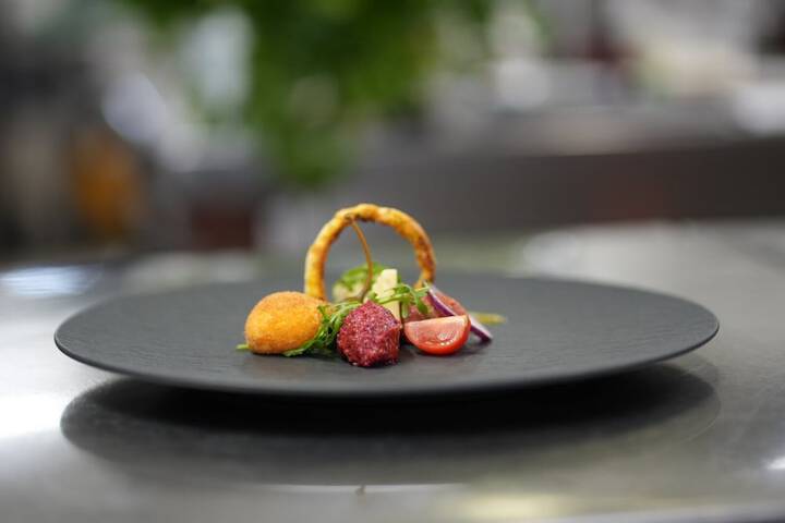 Dining 63 of 75