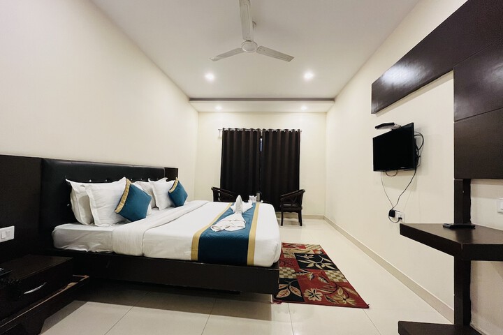 Room 38 of 61