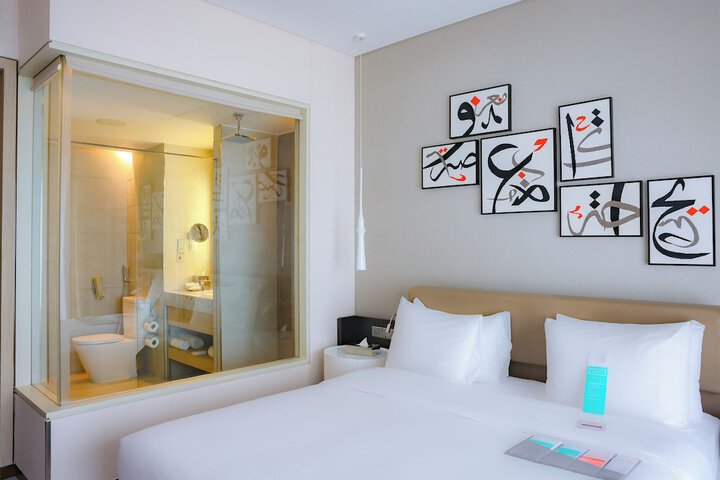 Room 14 of 111