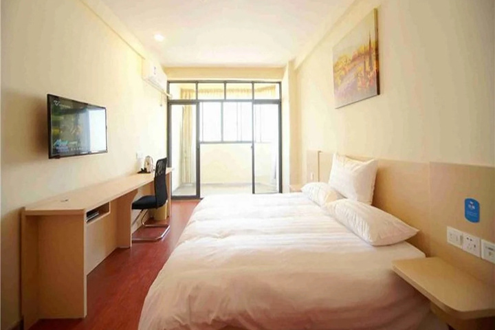 Room 3 of 11