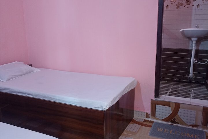 Room 3 of 15