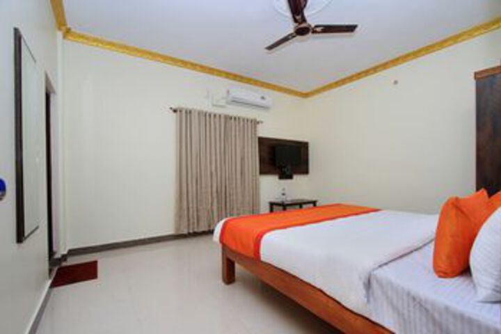 Room 14 of 21