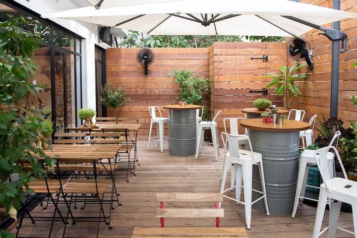 Breakfast area