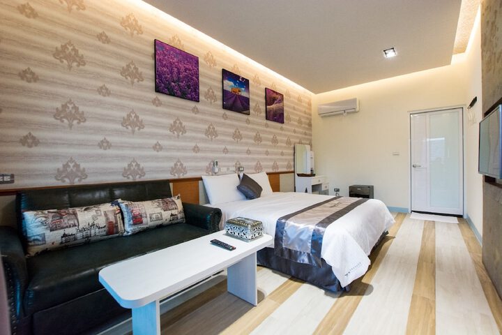 Room 10 of 110