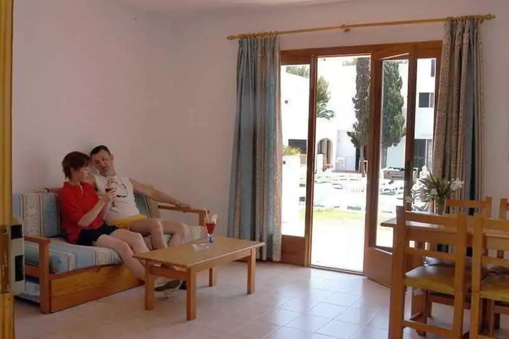 Room 2 of 15