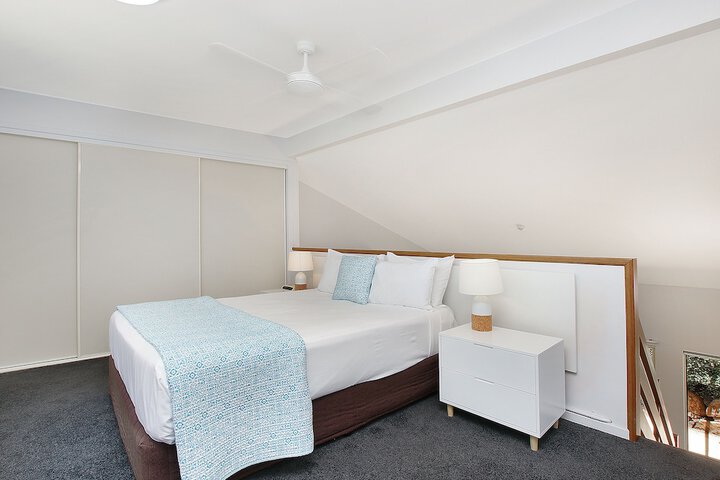 Room 35 of 128