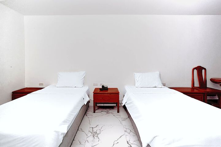 Room 21 of 54