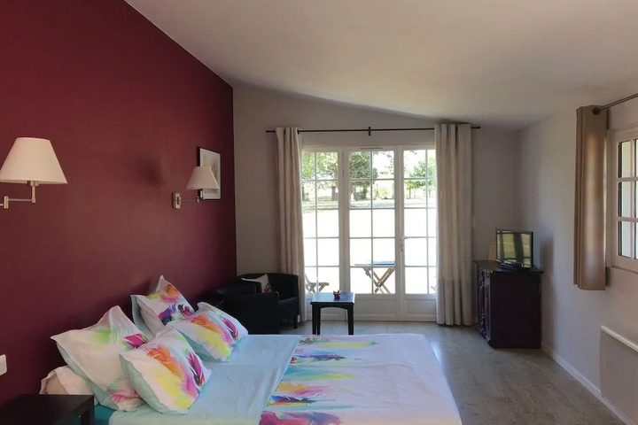 Room 2 of 10
