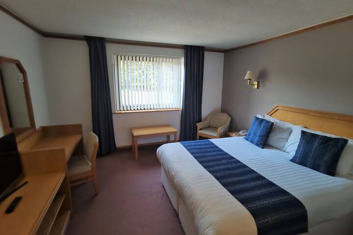 Room 15 of 68