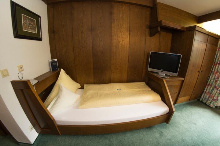 Room 21 of 56