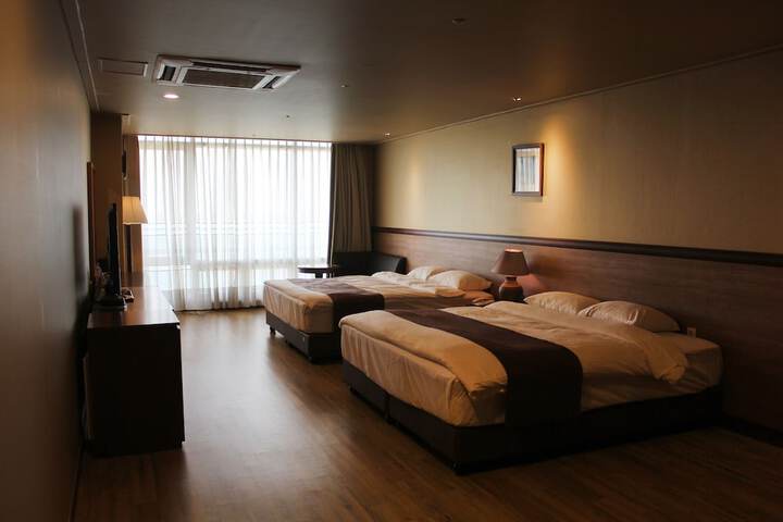 Room 7 of 29