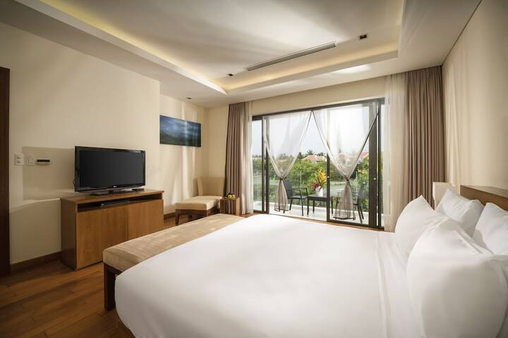 Room 8 of 246