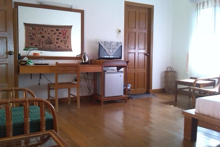 Room 17 of 32