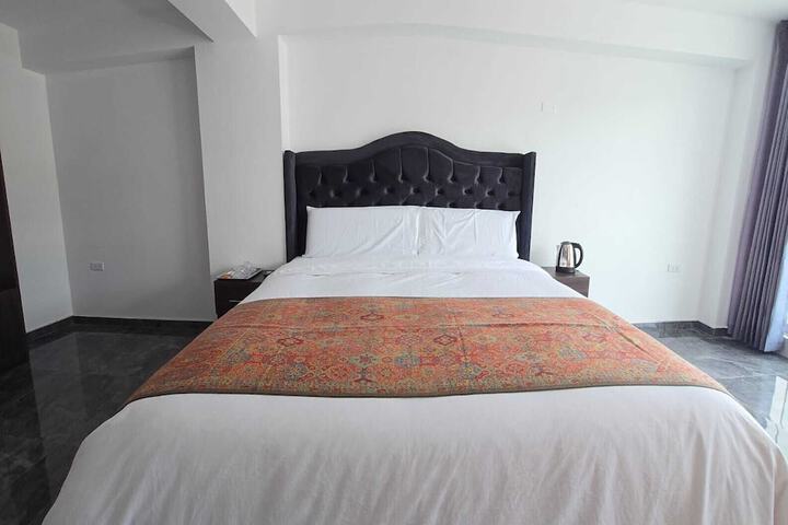 Room 10 of 15