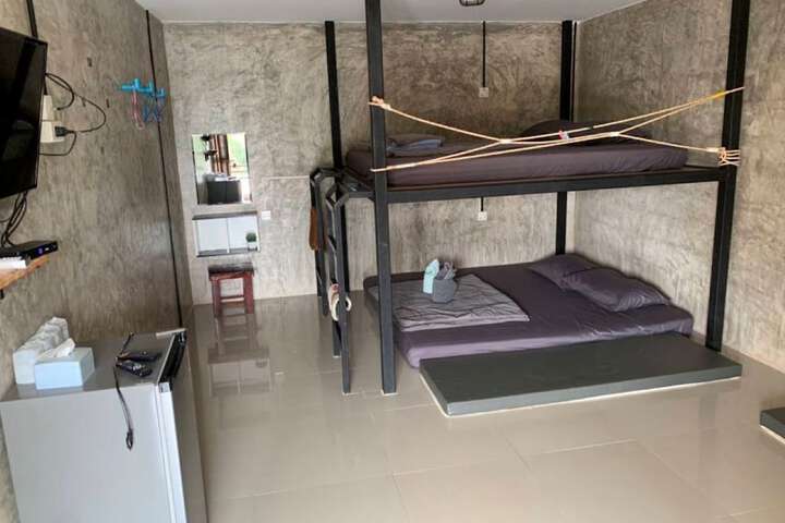 Room 9 of 27