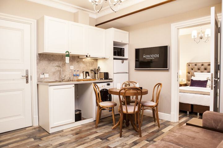 Private kitchenette