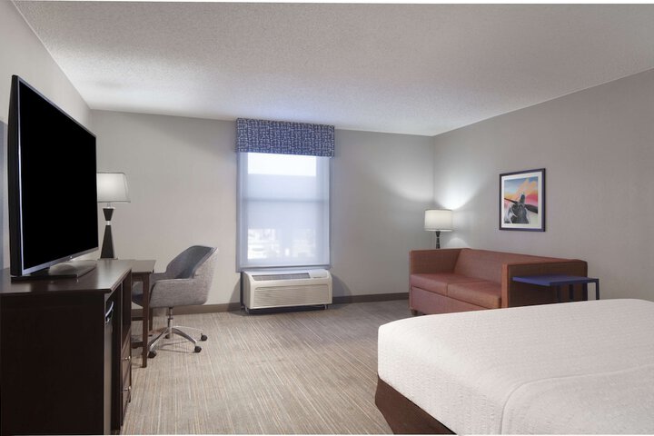 Room 16 of 35