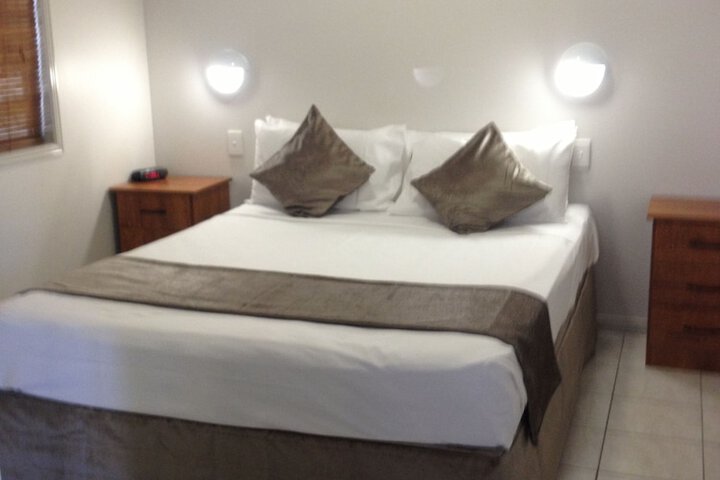 Room 2 of 64