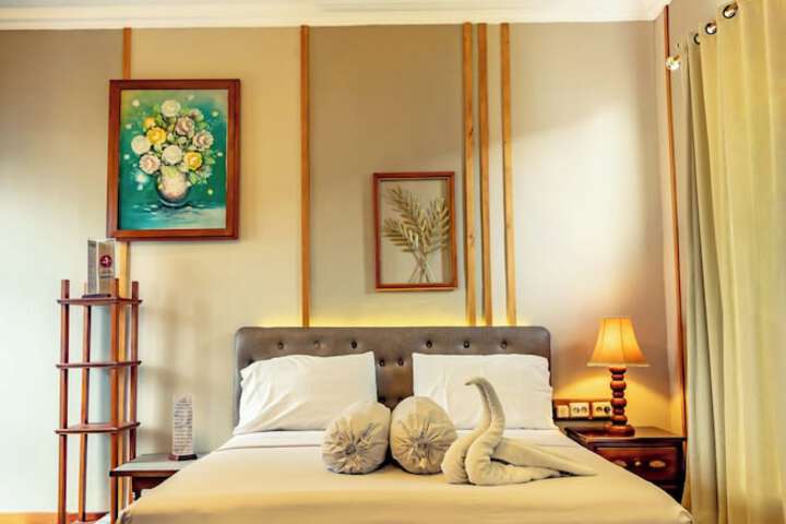 Room 34 of 66