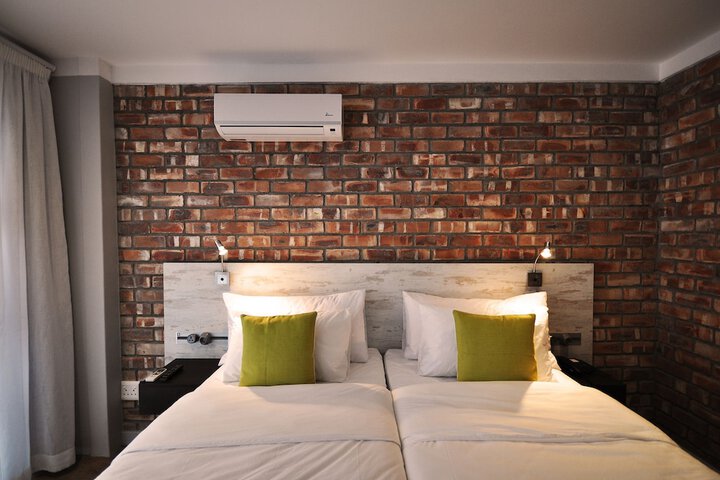 Room 10 of 59