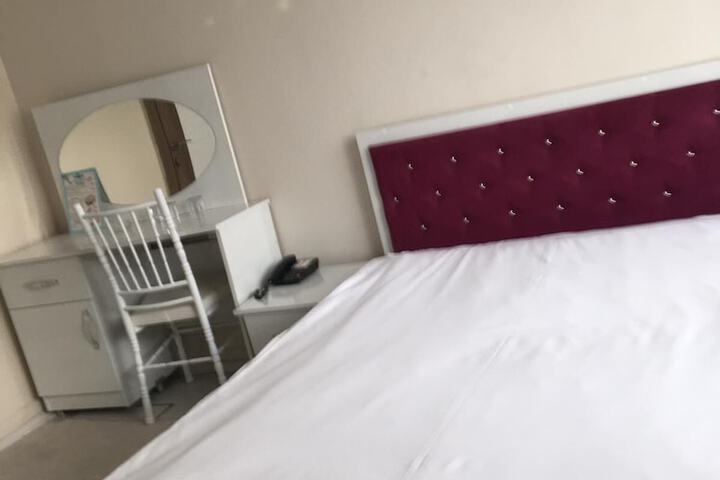 Room 12 of 33