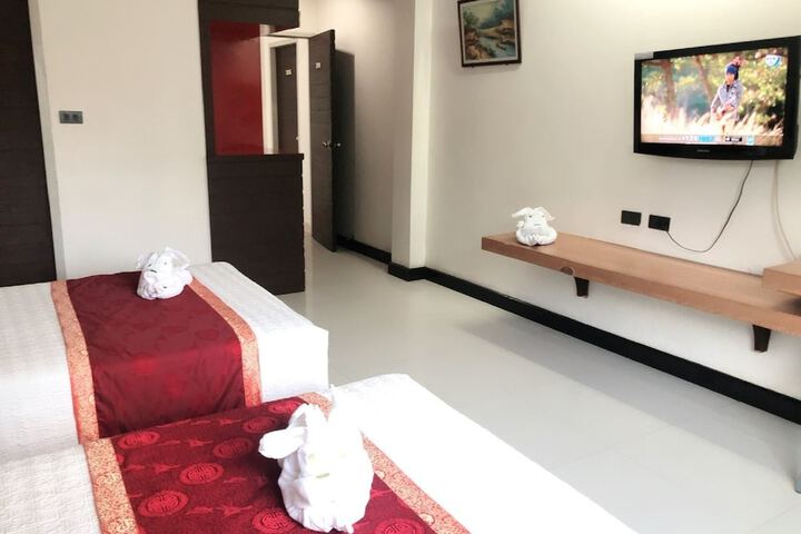 Room 8 of 30