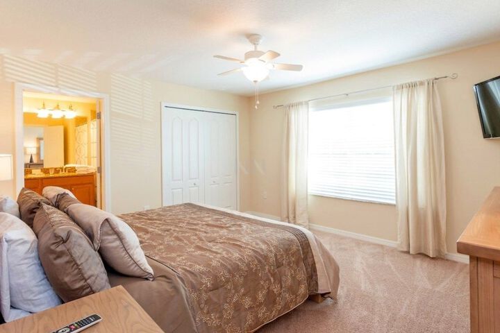 Room 4 of 31