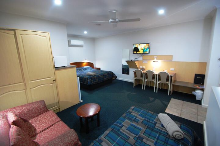Room 9 of 89