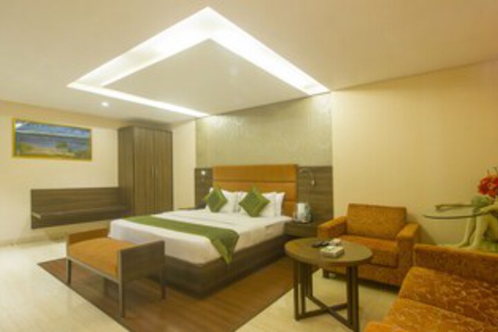 Treebo Rosewood