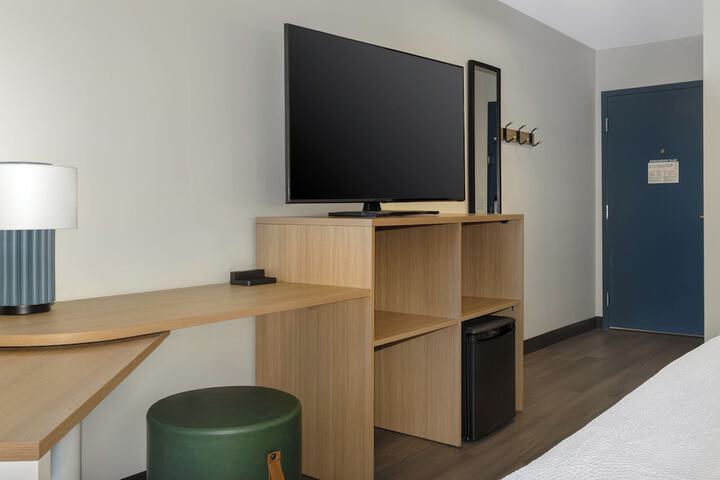 Room 12 of 24