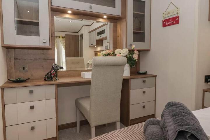 Room 5 of 22