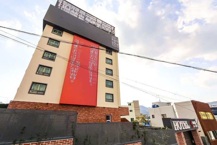 Hotel 4 of 60