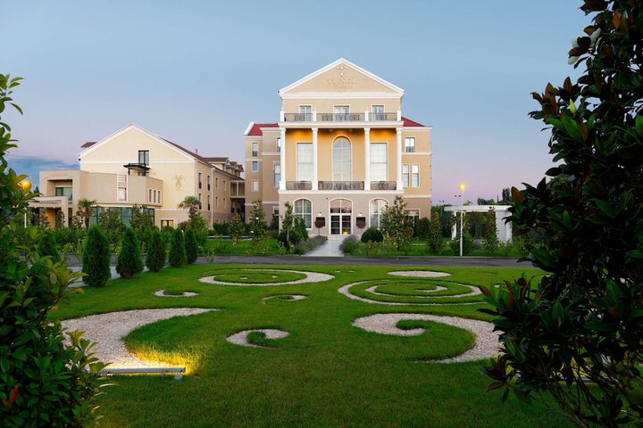 Tresor Le Palais Timisoara Curio Collection by Hilton